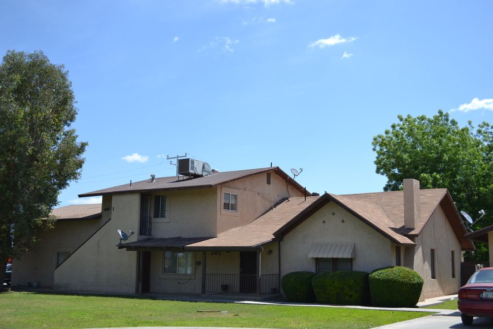 Avenue C 11 Unit Apartment Complex: 1101 S. Avenue C, Yuma, AZ 85364